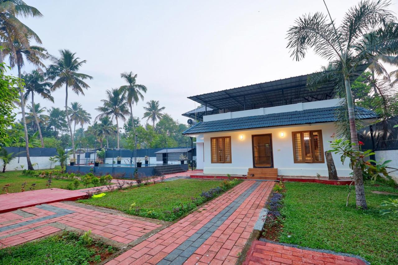 Waves And Shores Beach Villa Mararikulam Buitenkant foto
