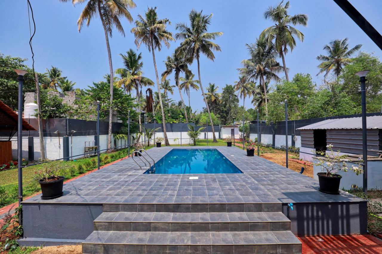 Waves And Shores Beach Villa Mararikulam Buitenkant foto
