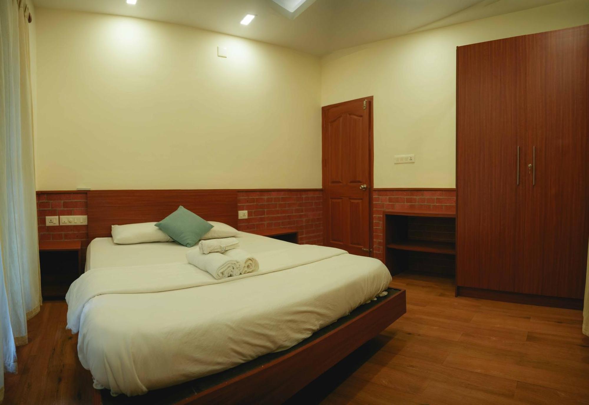 Waves And Shores Beach Villa Mararikulam Buitenkant foto